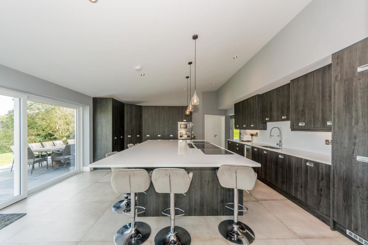 River Views,Kinsale, Hosted By Exquisite Holiday Homes, Sleeps 26 コーク エクステリア 写真