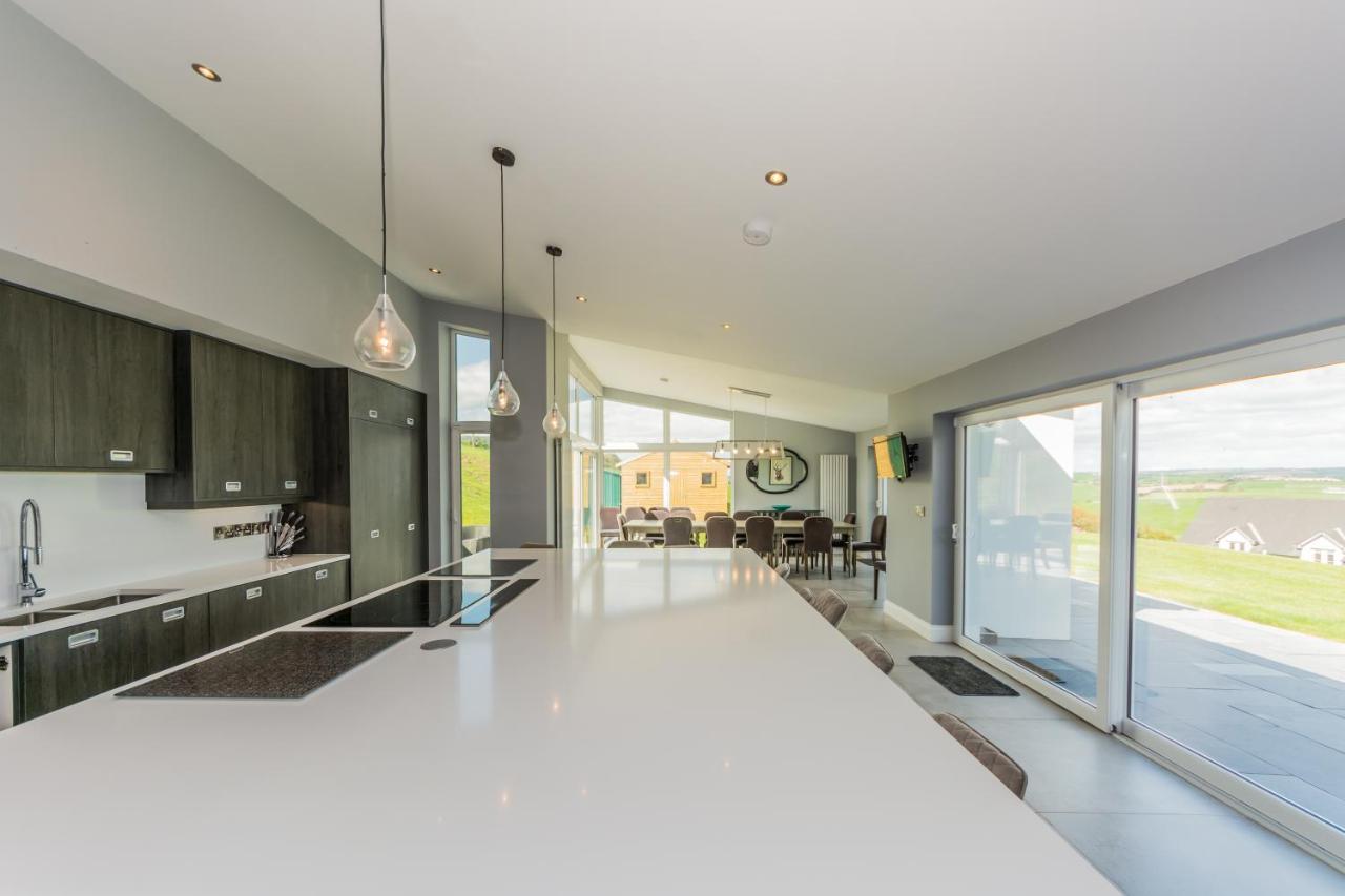 River Views,Kinsale, Hosted By Exquisite Holiday Homes, Sleeps 26 コーク エクステリア 写真