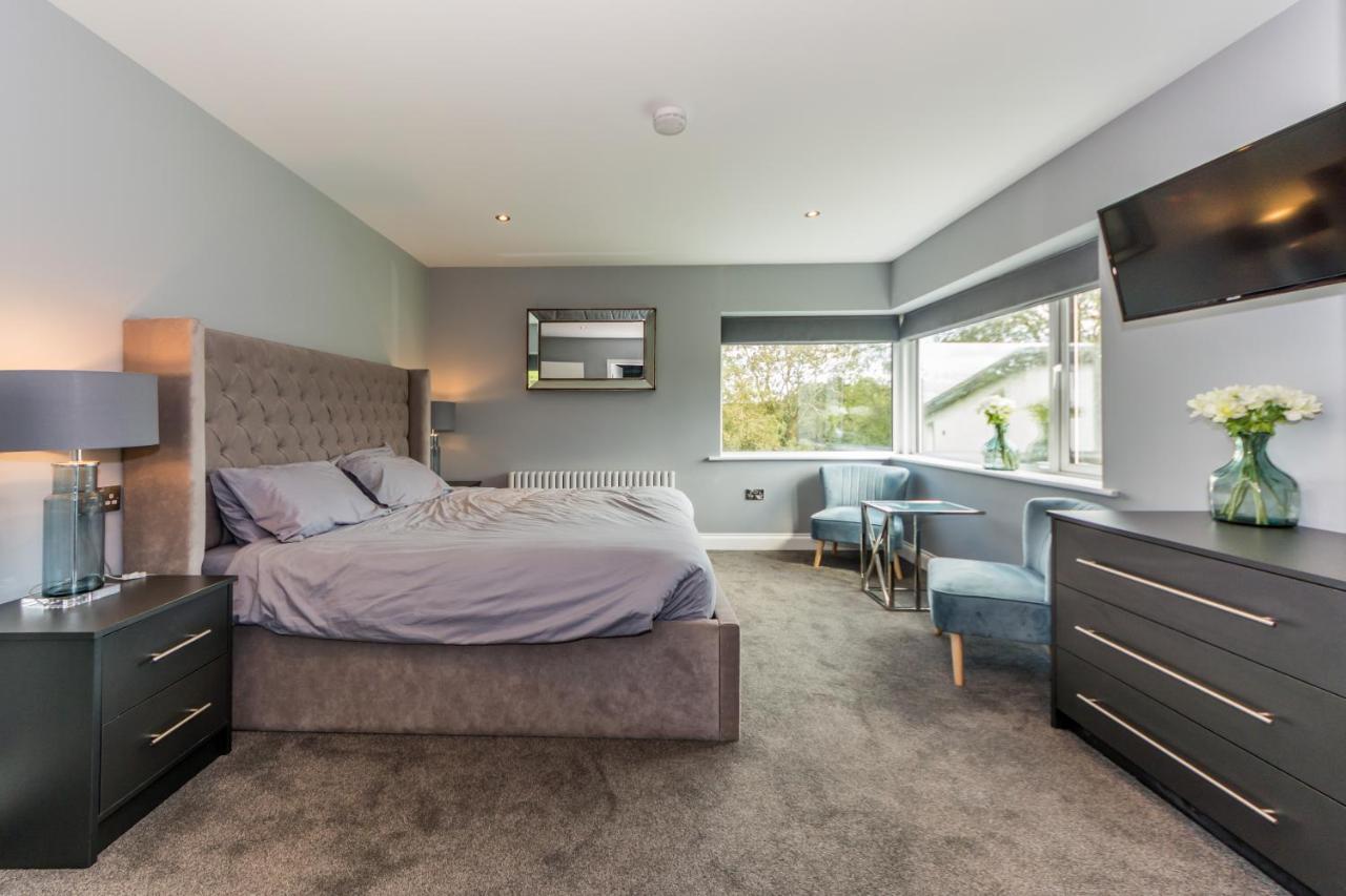 River Views,Kinsale, Hosted By Exquisite Holiday Homes, Sleeps 26 コーク エクステリア 写真