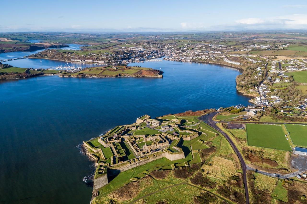 River Views,Kinsale, Hosted By Exquisite Holiday Homes, Sleeps 26 コーク エクステリア 写真
